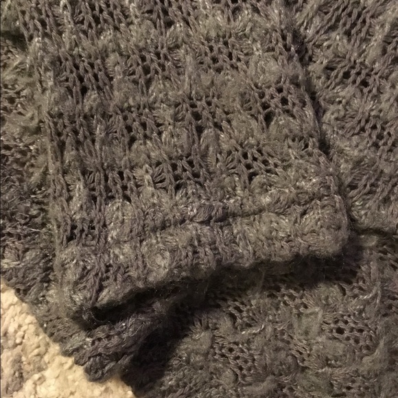 TCEC women’s grey acrylic sweater size small - Picture 5 of 5